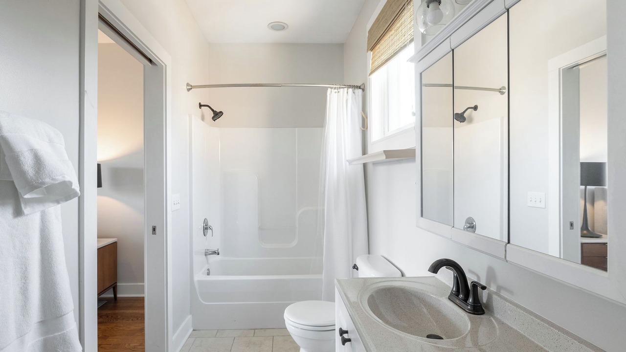 Photo of Bathroom in 12 South