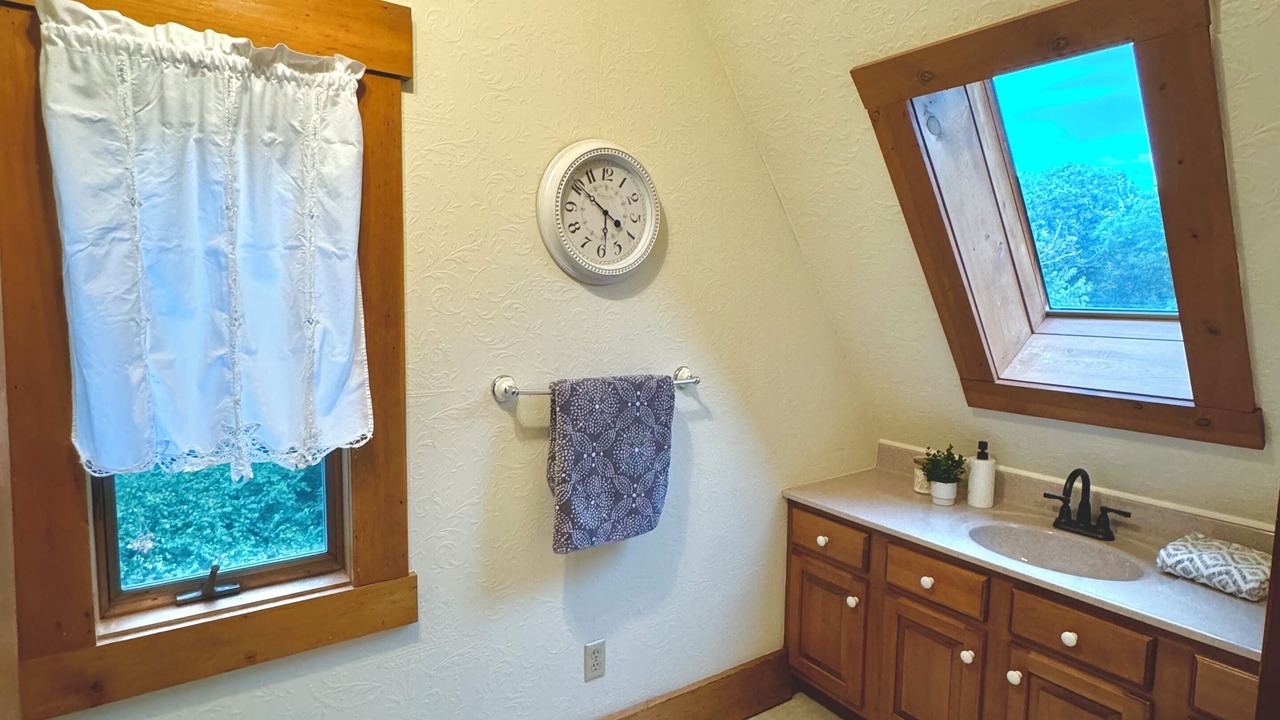 Photo of Bathroom in Adrian