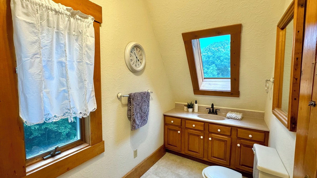 Photo of Bathroom in Adrian