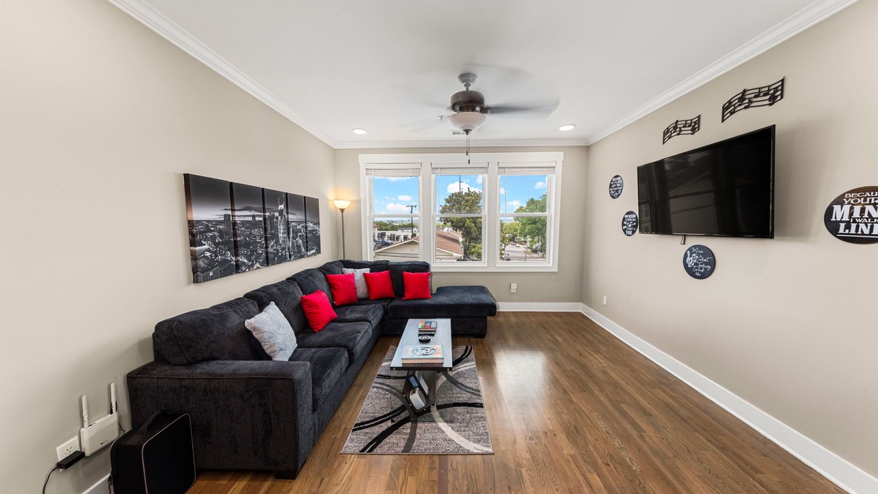 Photo of Livingroom in The Nations