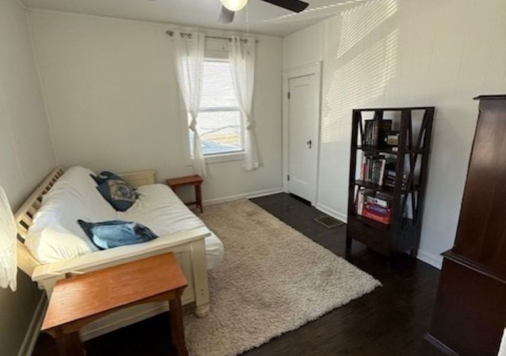 Photo of Bedroom in Roeland Park