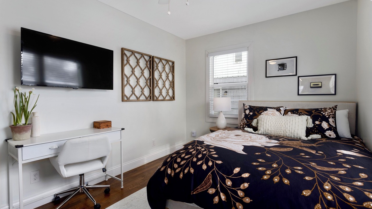Photo of Bedroom in Overland Park