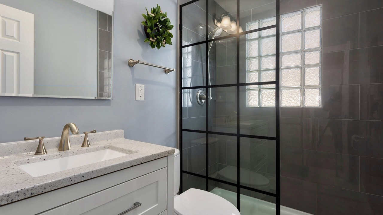 Photo of Bathroom in Overland Park