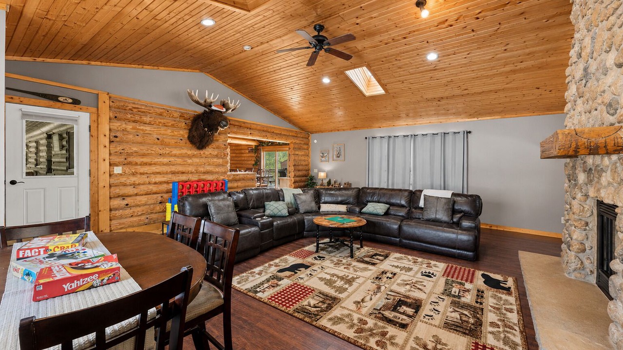 Photo of Livingroom in Lyndon Station