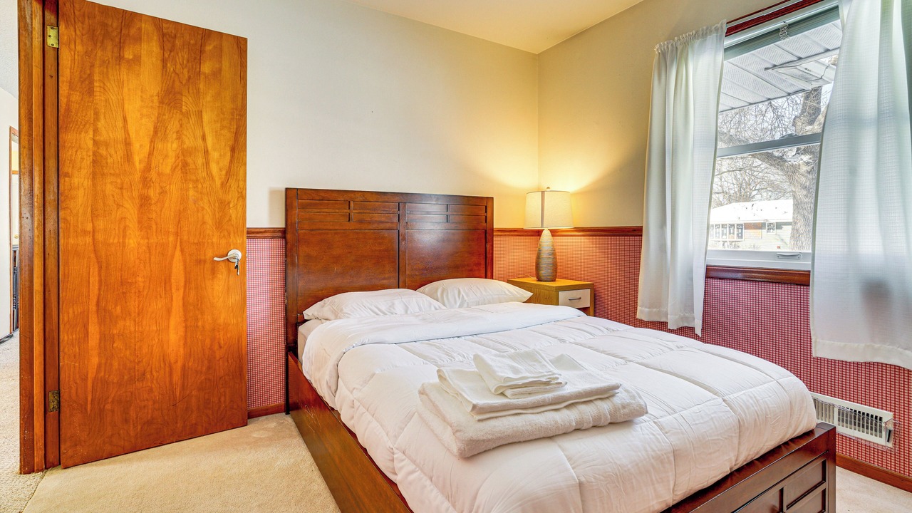 Photo of Bedroom in Cottage Grove