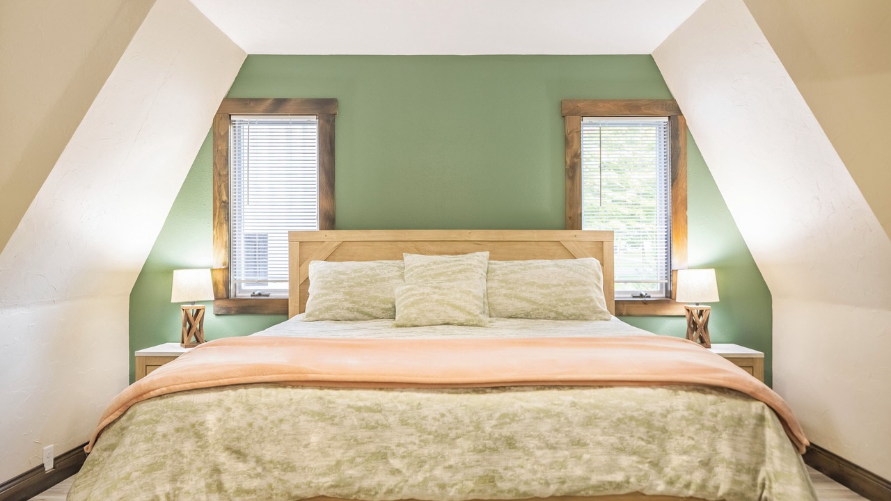 Photo of Bedroom in Holcombe