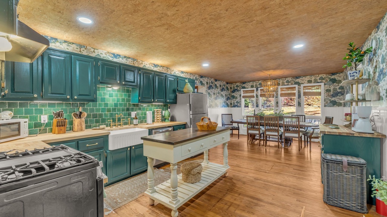 Photo of Kitchen in Coalmont