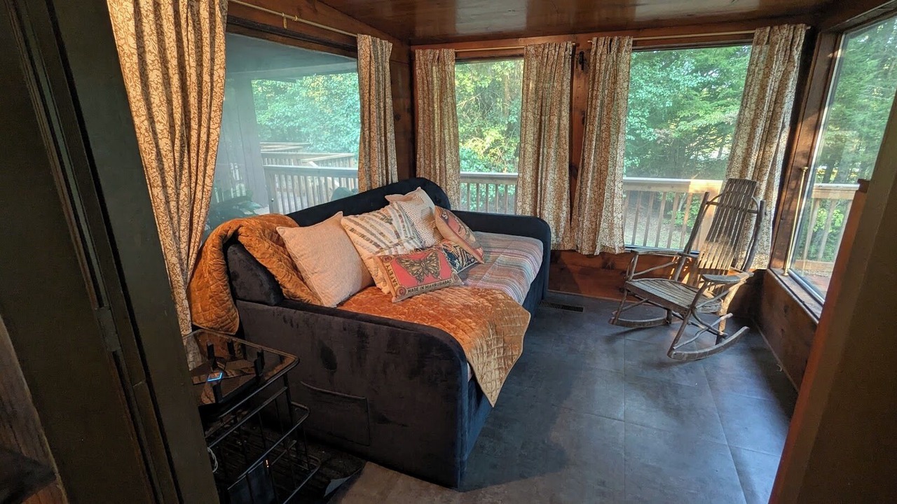 Photo of Livingroom in Coalmont