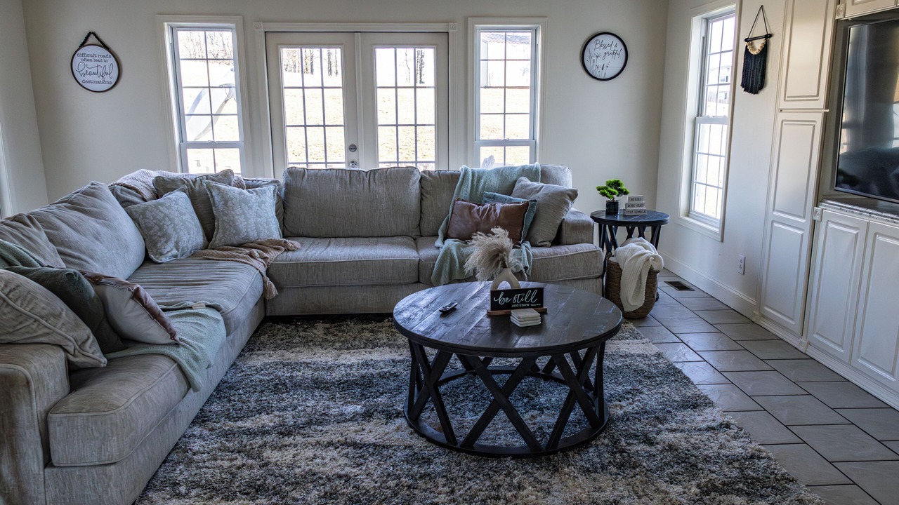Photo of Livingroom in Huron