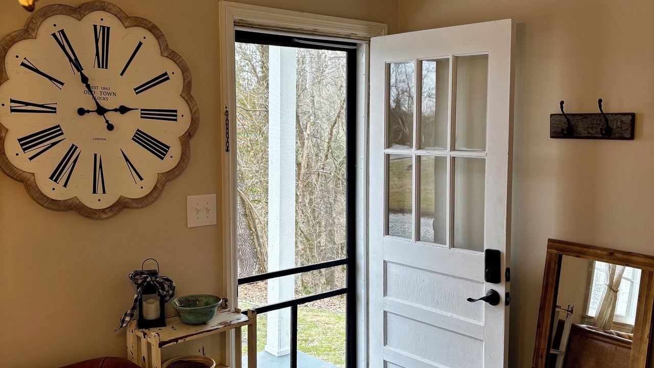 Photo of Livingroom in Kingston Springs