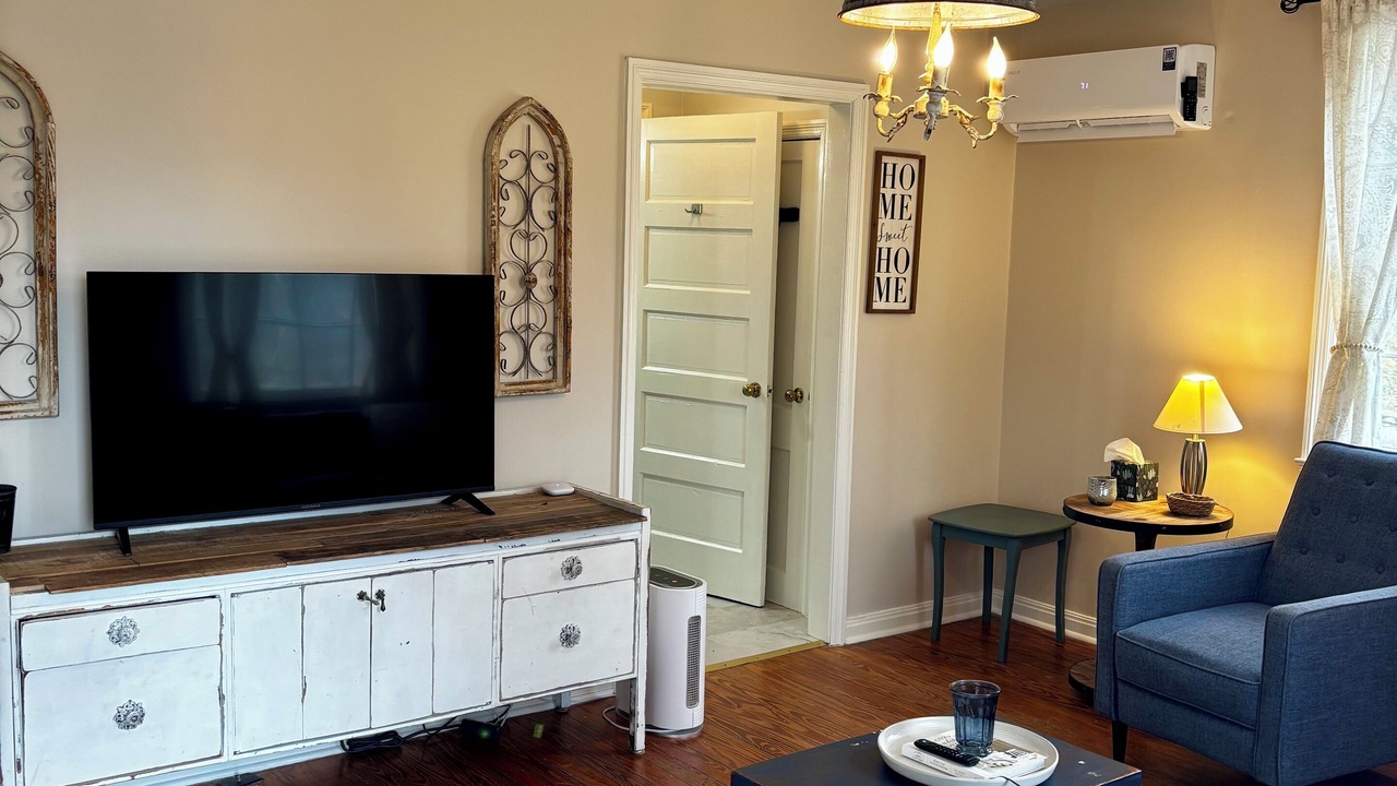 Photo of Livingroom in Kingston Springs