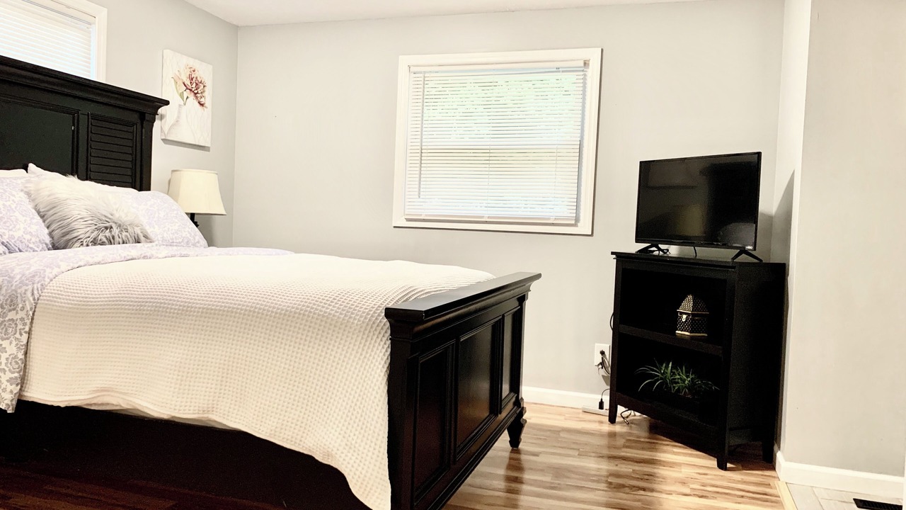 Photo of Bedroom in Ashley Oaks