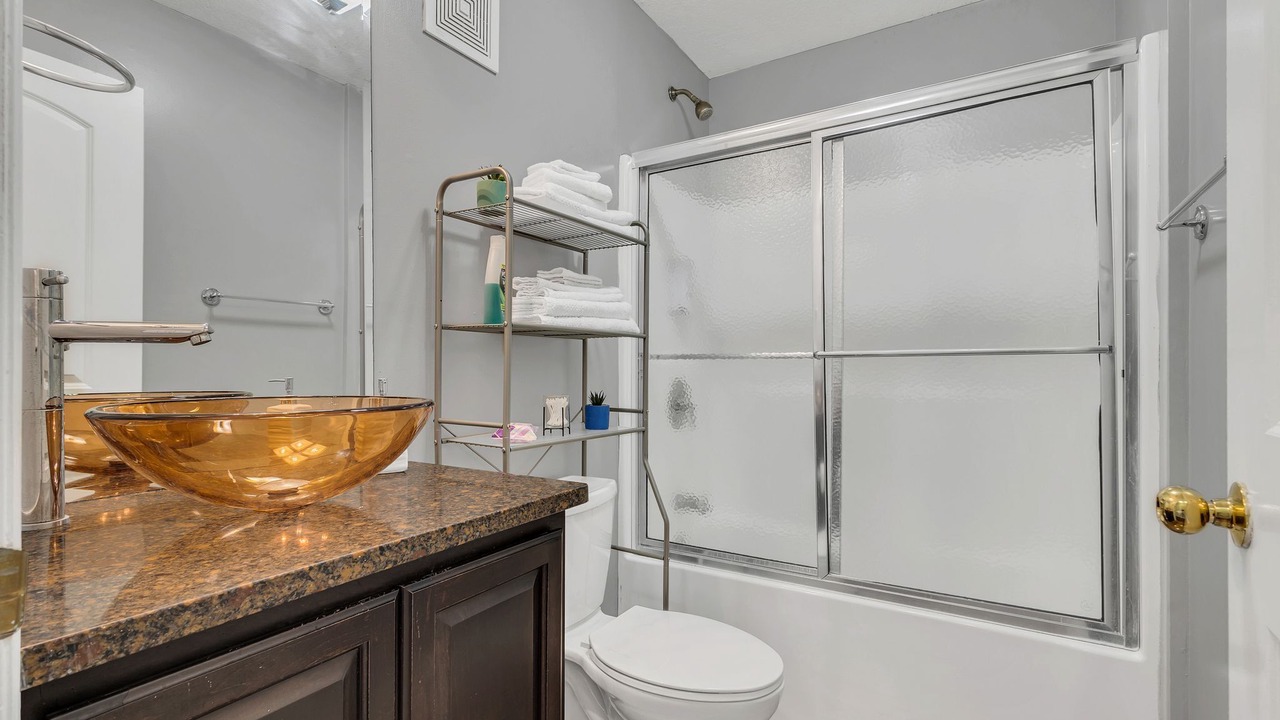 Photo of Bathroom in Old City