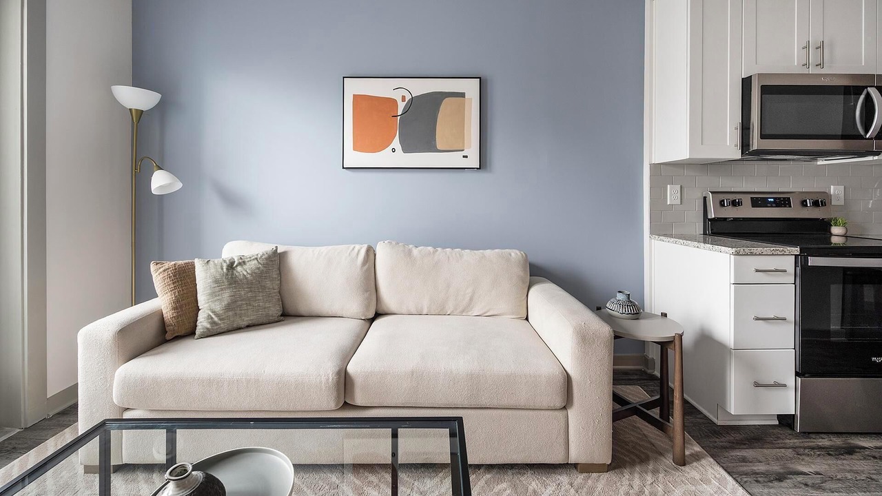 Photo of Livingroom in Hurwood Heights