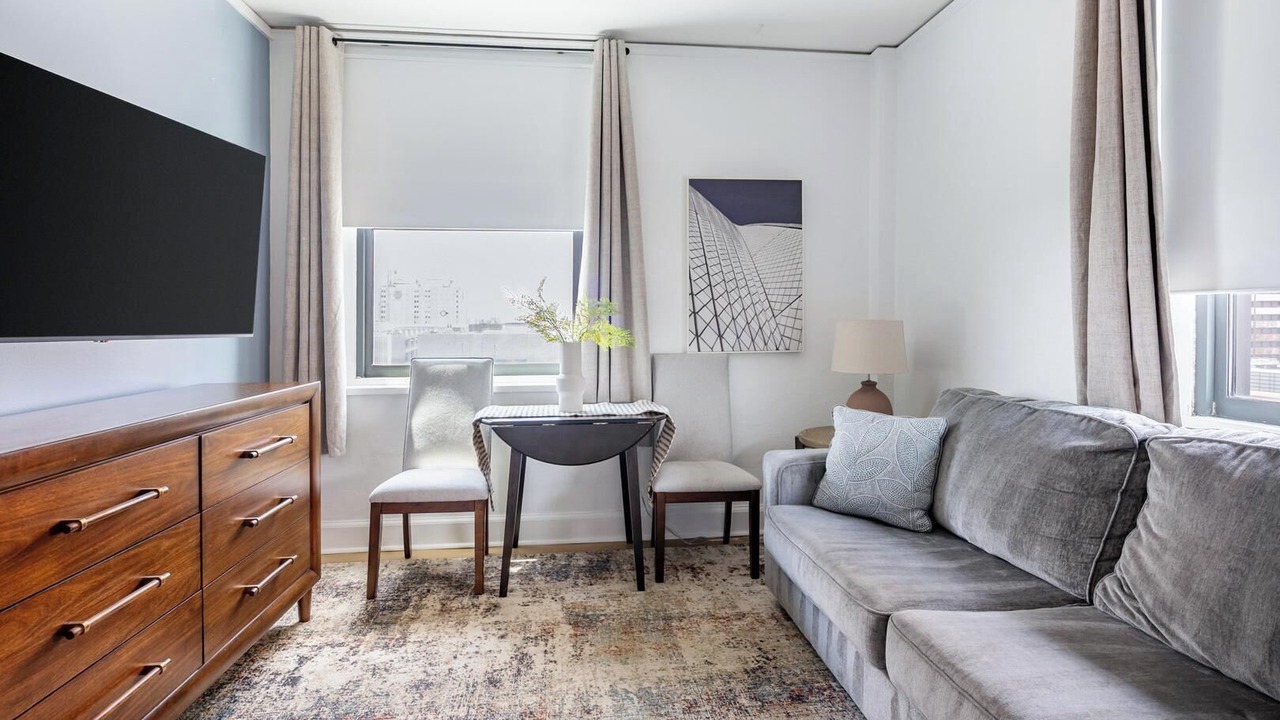 Photo of Livingroom in Financial District
