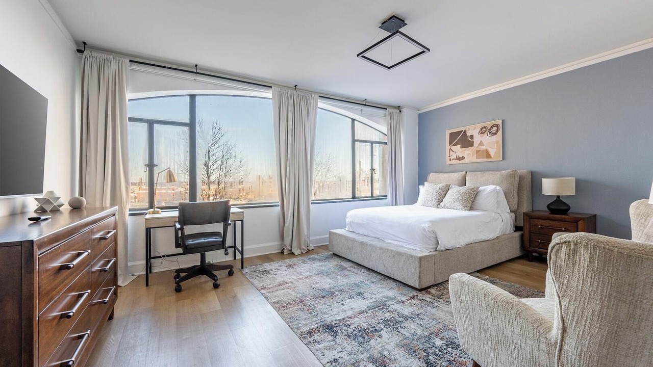 Photo of Bedroom in Financial District