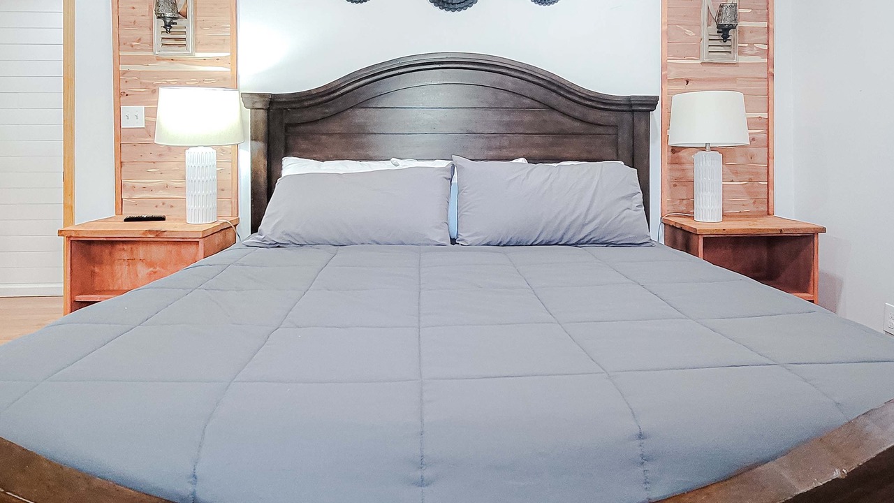 Photo of Bedroom in Kodak