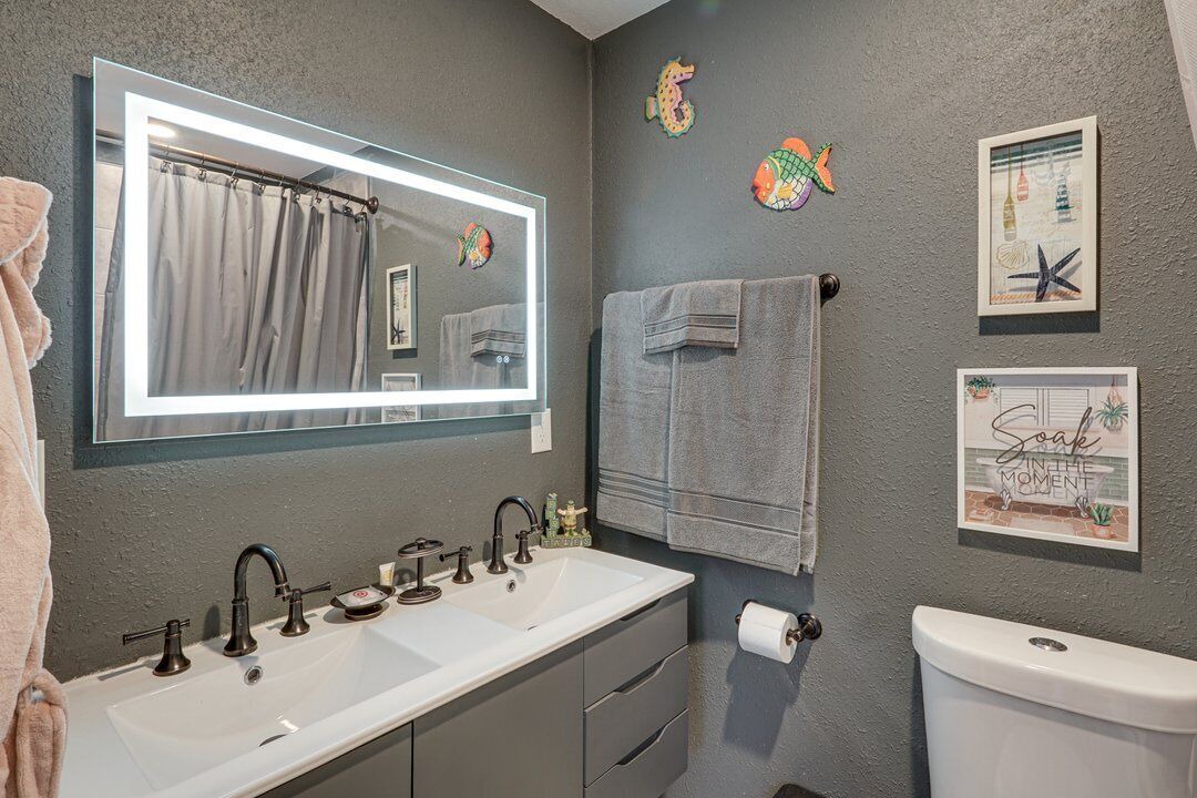 Photo of Bathroom in Versailles