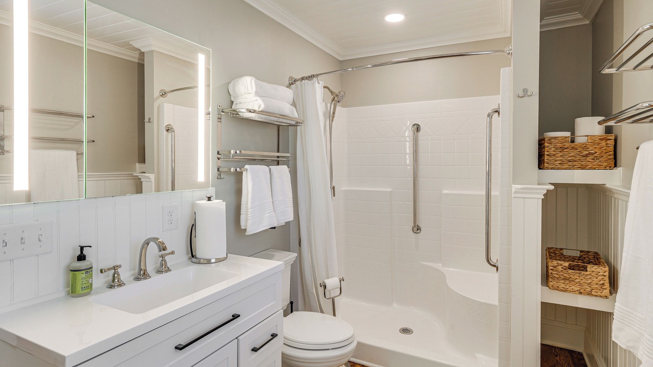 Photo of Bathroom in Lewisburg