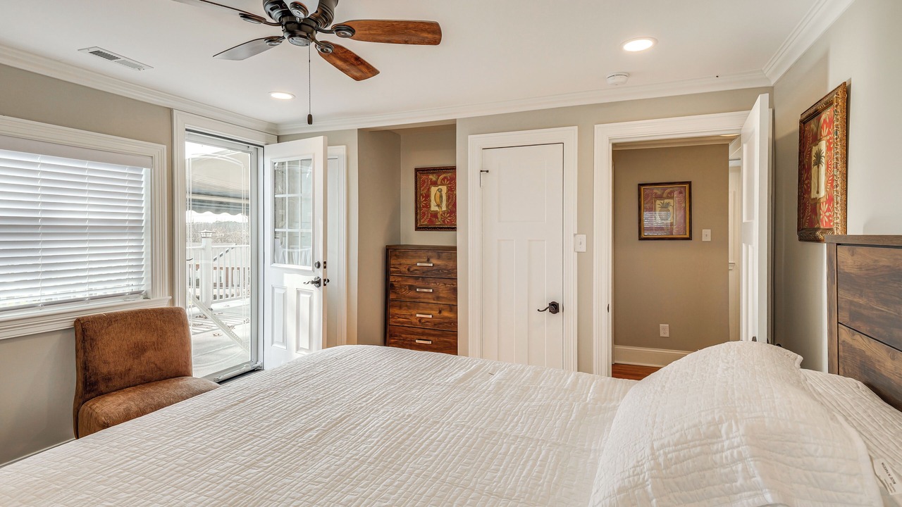 Photo of Bedroom in Lewisburg