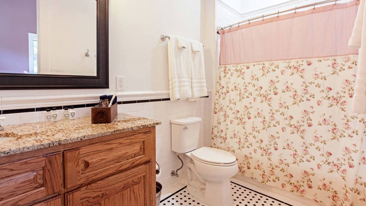 Photo of Bathroom in Royse City