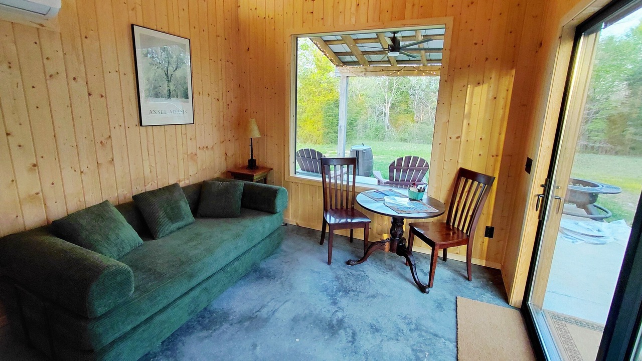 Photo of Livingroom in Nunnelly
