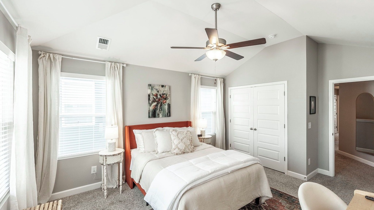 Photo of Bedroom in Gallatin