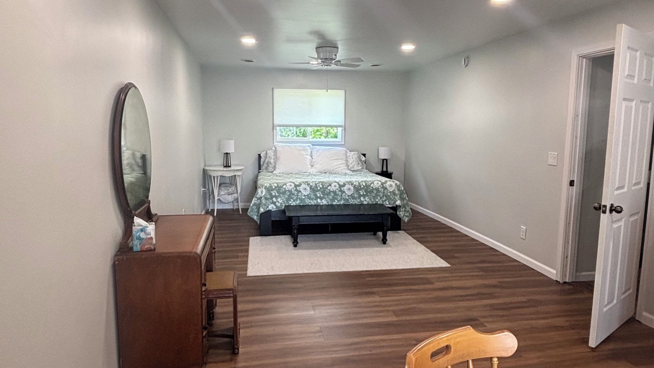 Photo of Bedroom in Holcombe