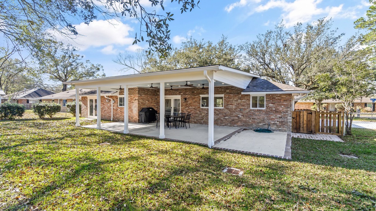 Photo of Outdoor in Highlands - Perkins