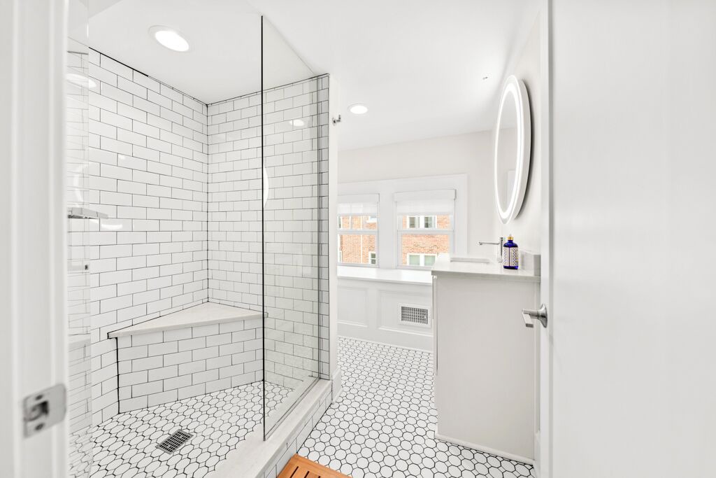 Photo of Bathroom in Central Hyde Park