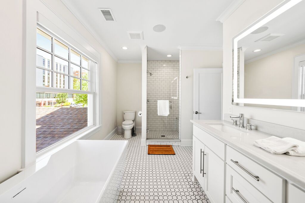 Photo of Bathroom in Central Hyde Park