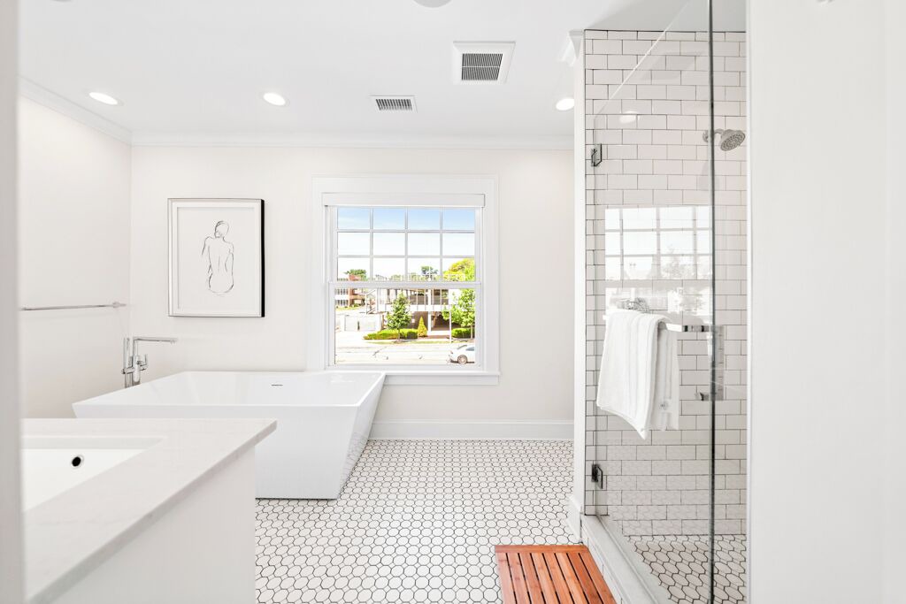 Photo of Bathroom in Central Hyde Park