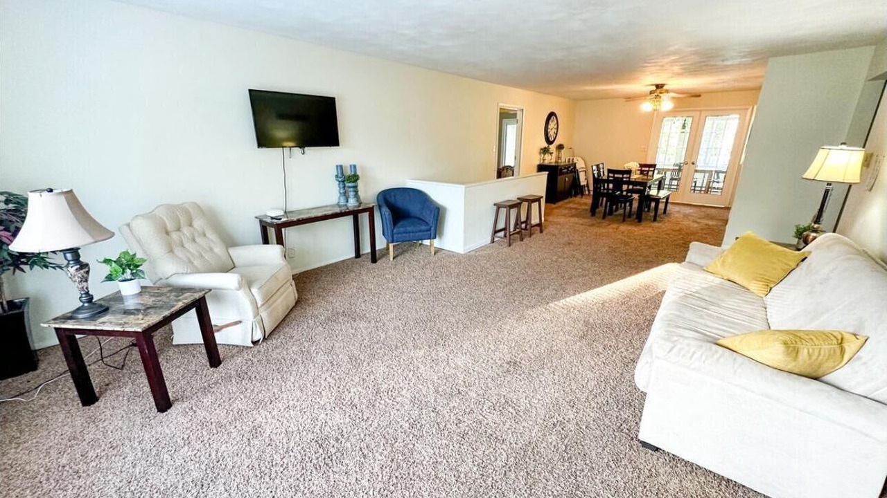 Photo of Livingroom in Nauvoo