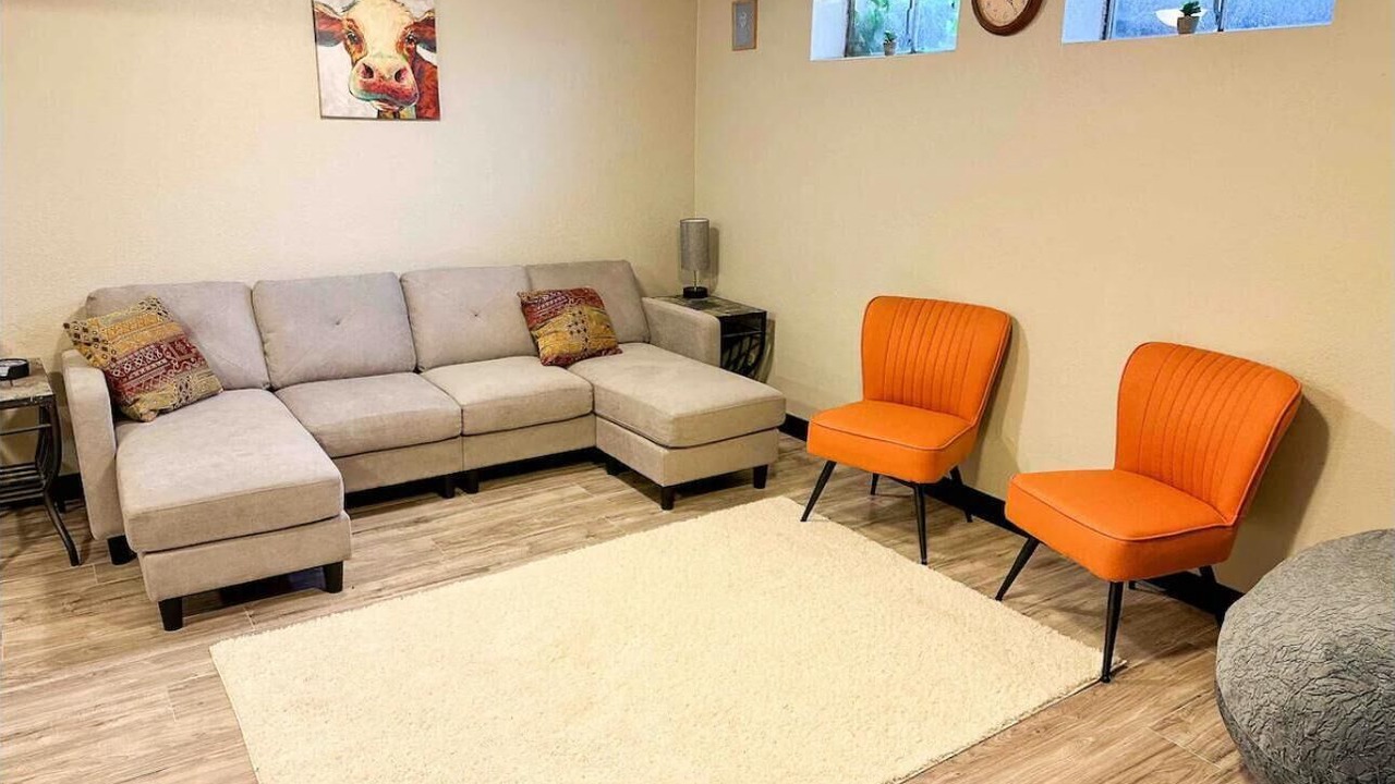 Photo of Livingroom in Nauvoo