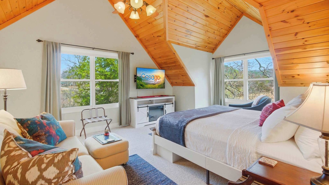 Photo of Bedroom in Maryville