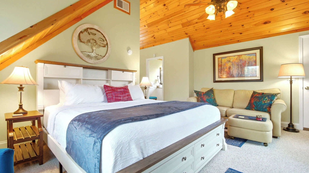 Photo of Bedroom in Maryville