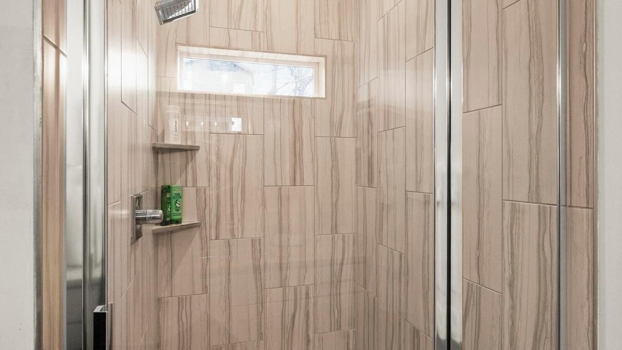 Photo of Bathroom in Urbandale Nations