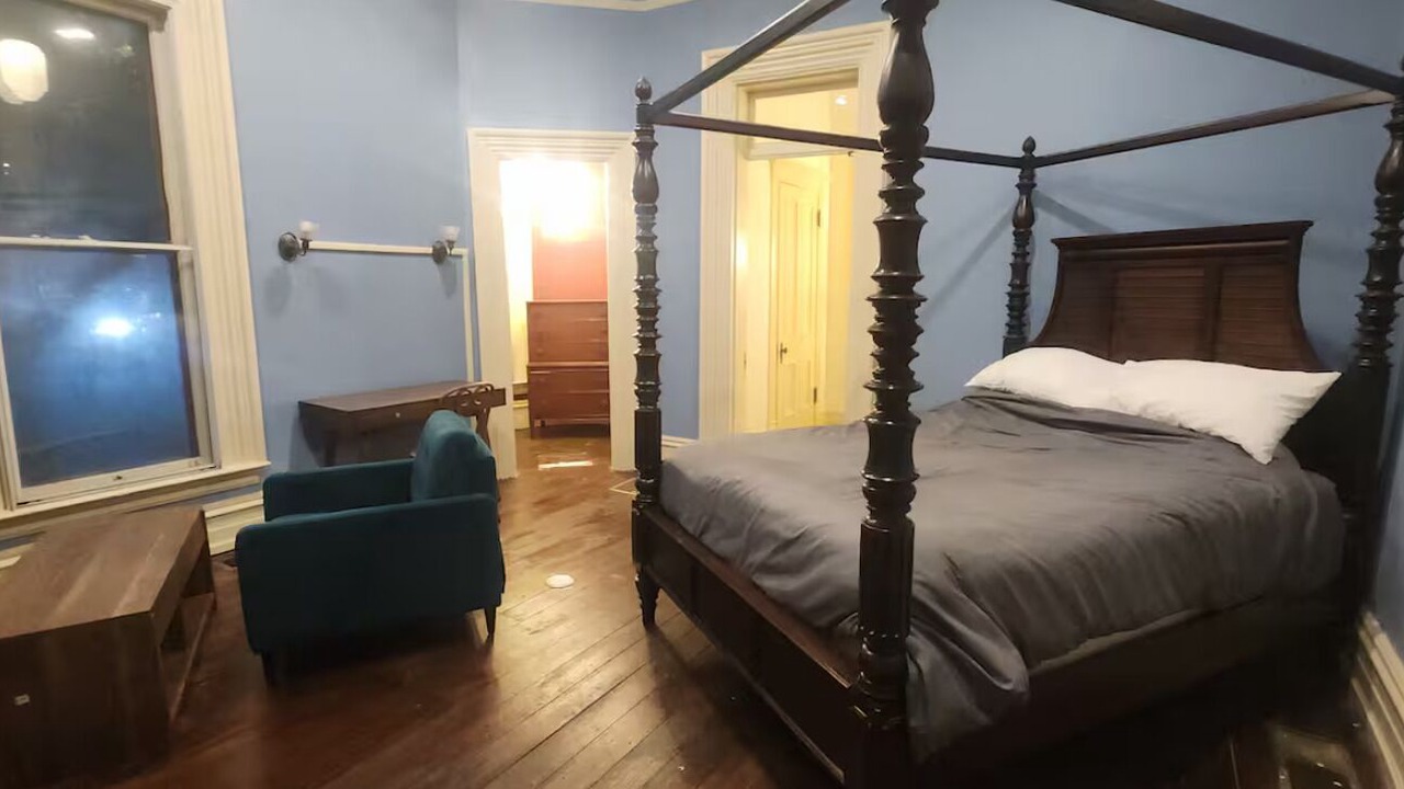 Photo of Bedroom in Downtown Springfield