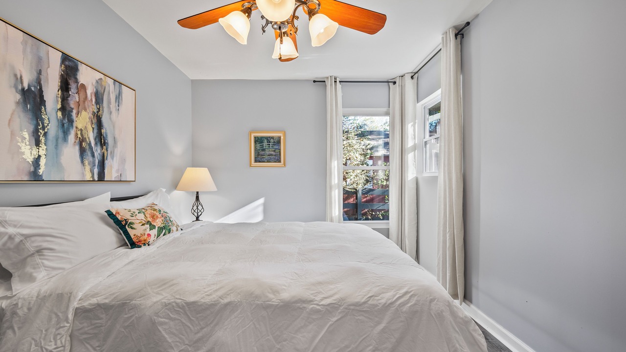 Photo of Bedroom in Opryland