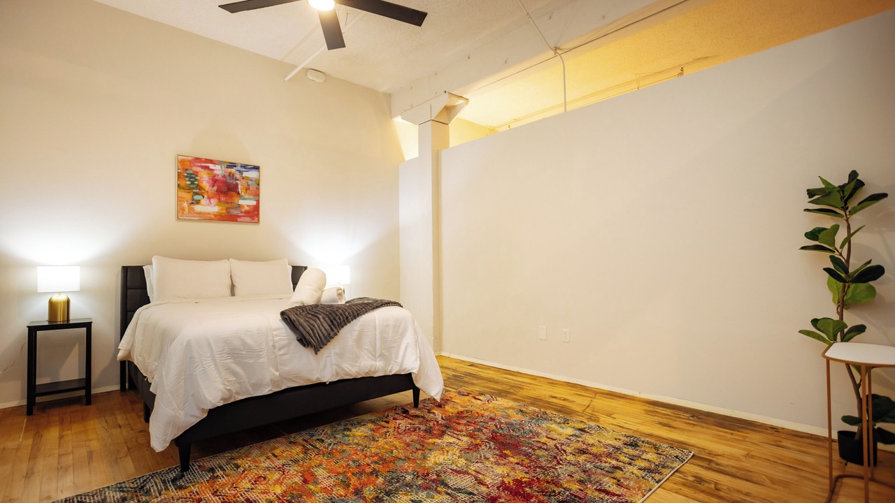 Photo of Bedroom in River Market