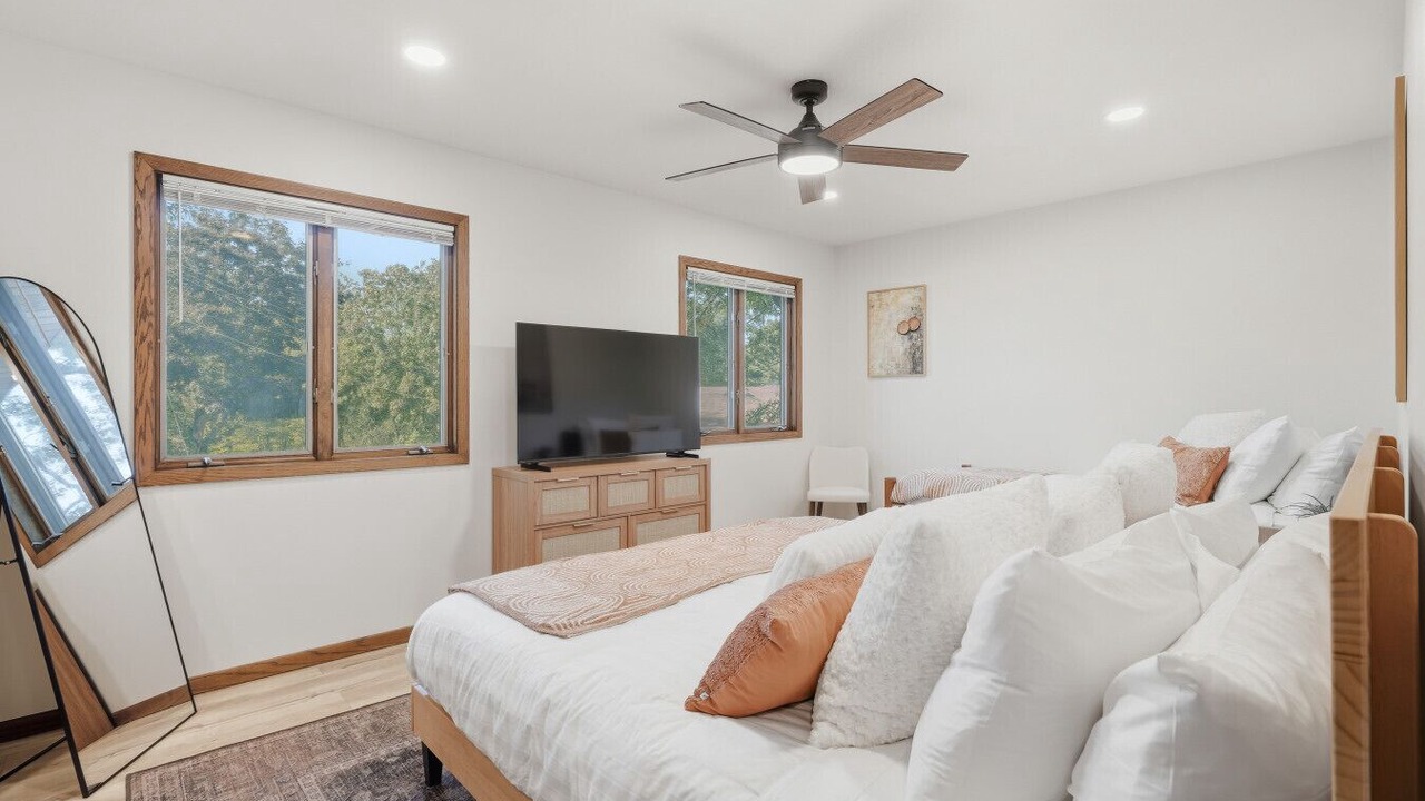 Photo of Bedroom in Hudson