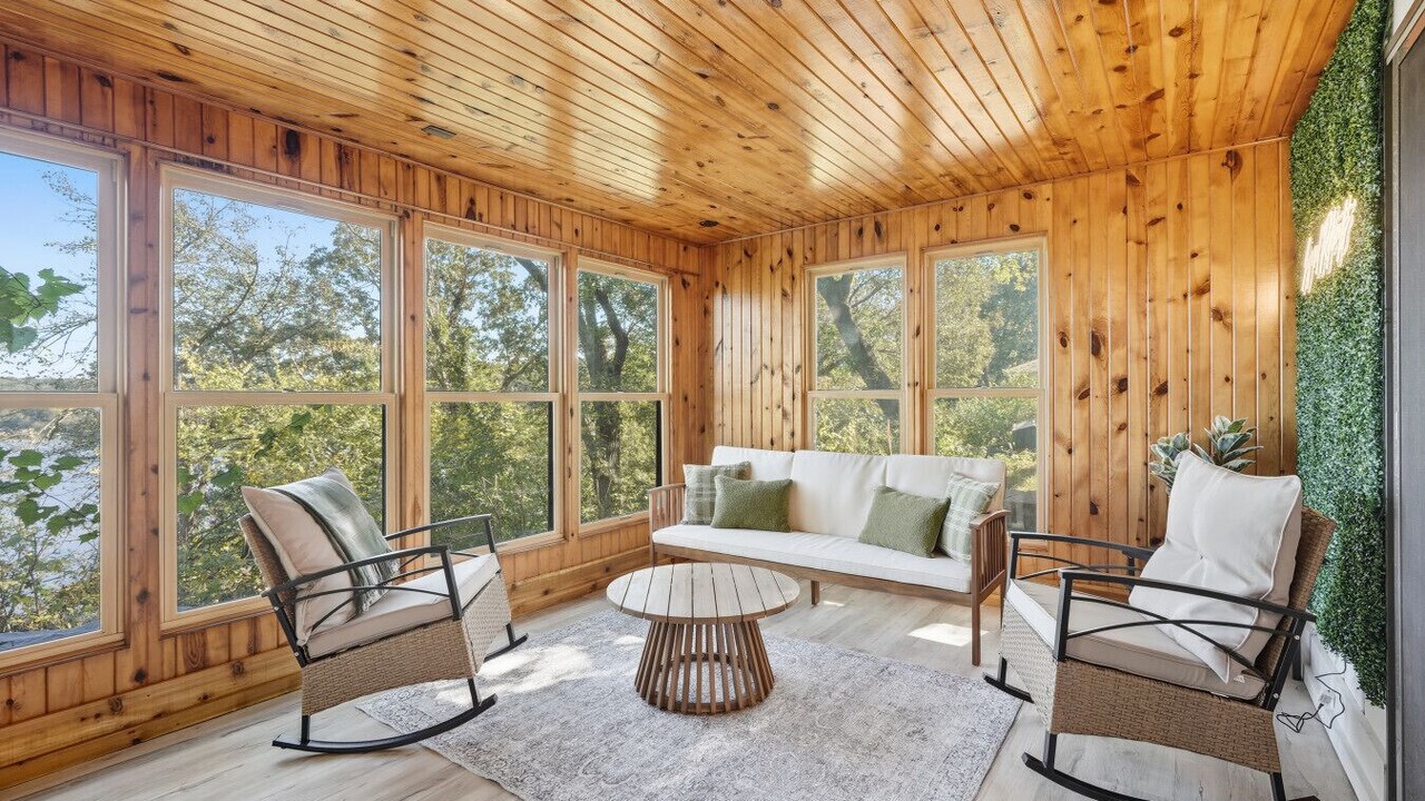 Photo of Livingroom in Hudson