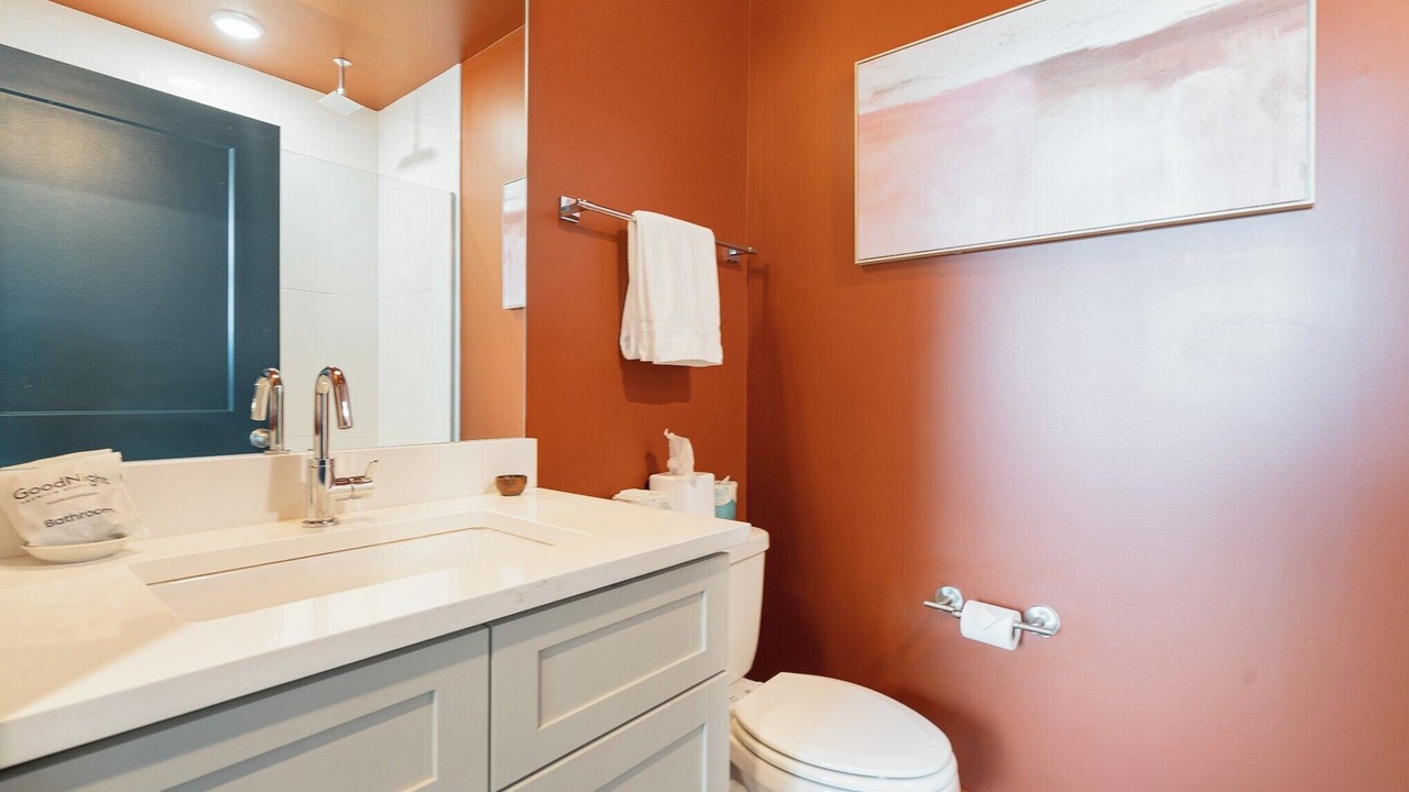 Photo of Bathroom in Music Row