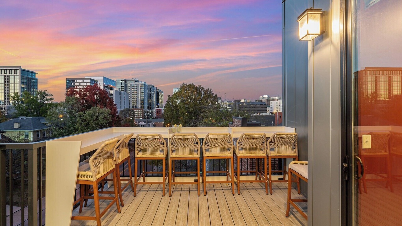 Photo of Outdoor in Music Row