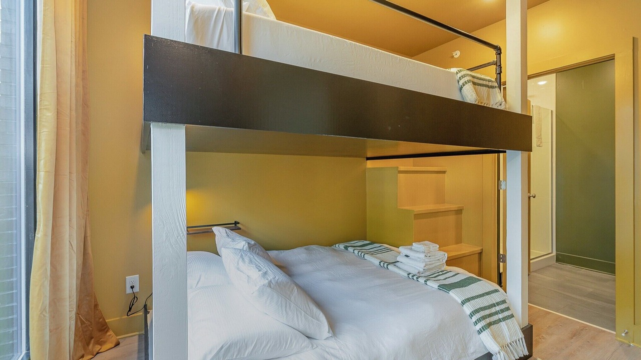 Photo of Bedroom in Music Row