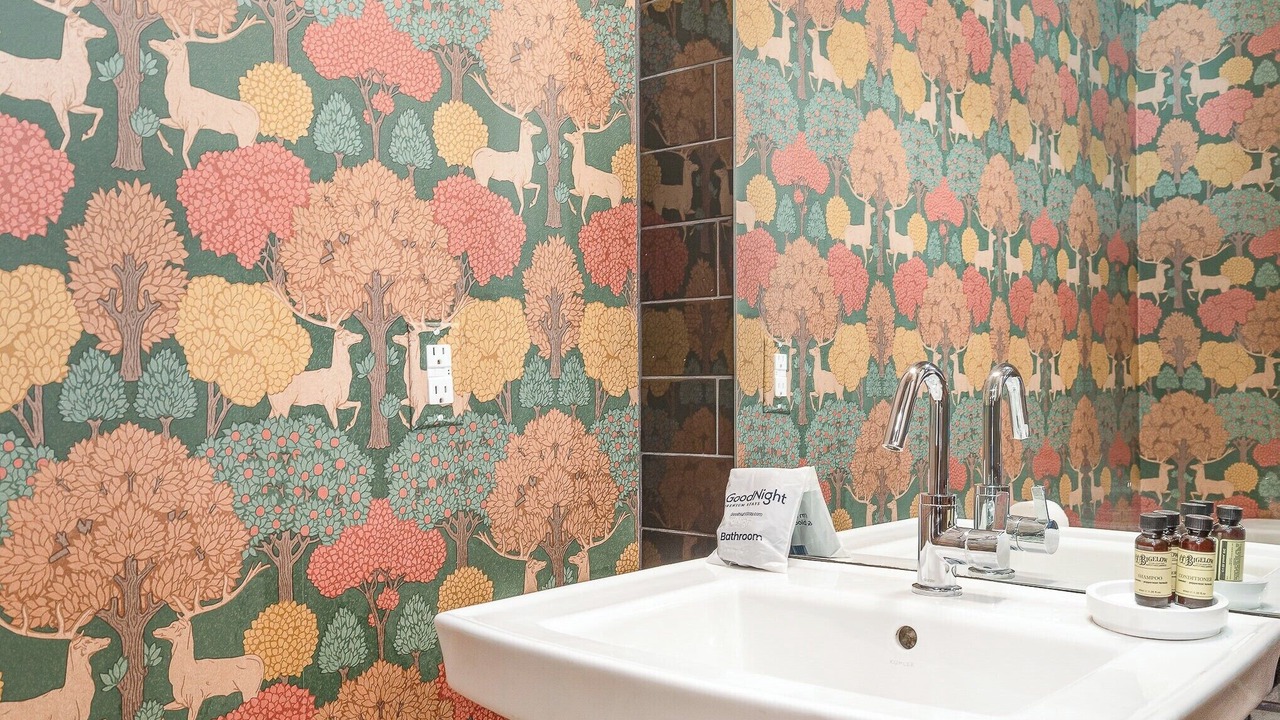 Photo of Bathroom in Music Row