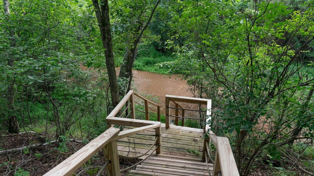 Photo of Outdoor in Seymour