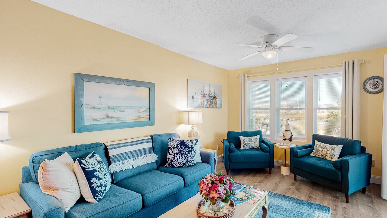 Photo of Livingroom in Avon