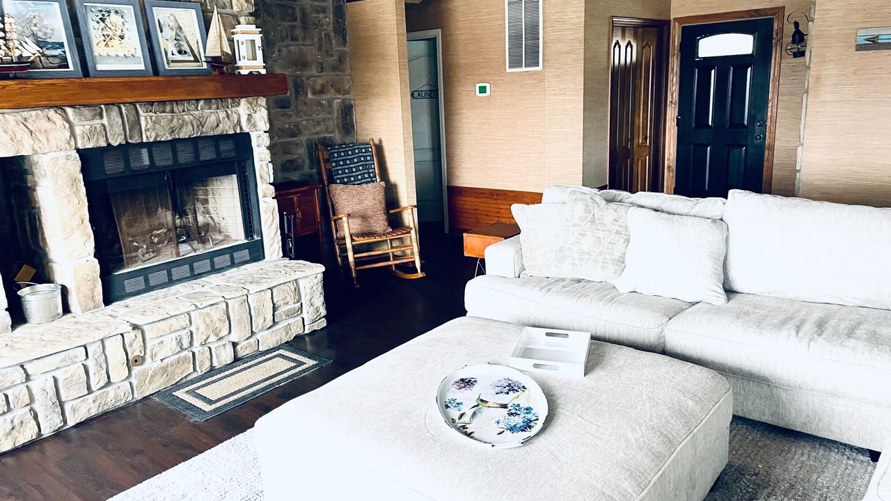 Photo of Livingroom in Eureka Springs
