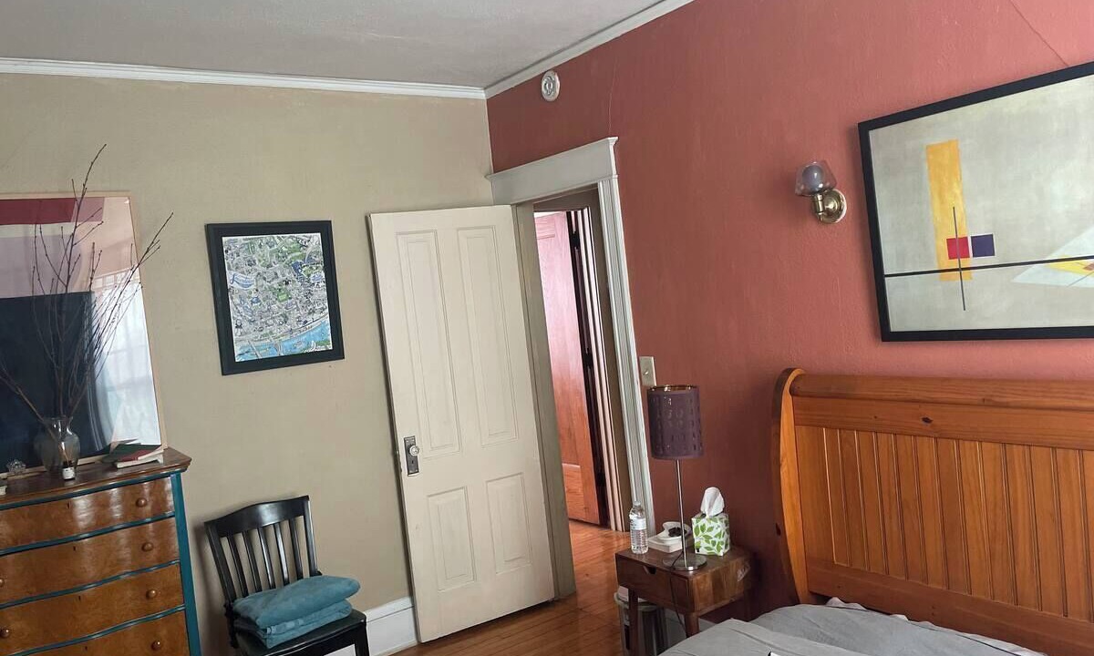 Photo of Bedroom in Macalester - Groveland